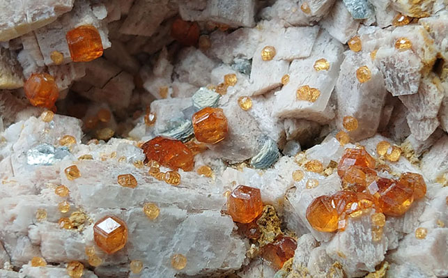 Mica ore beneficiation production line method 