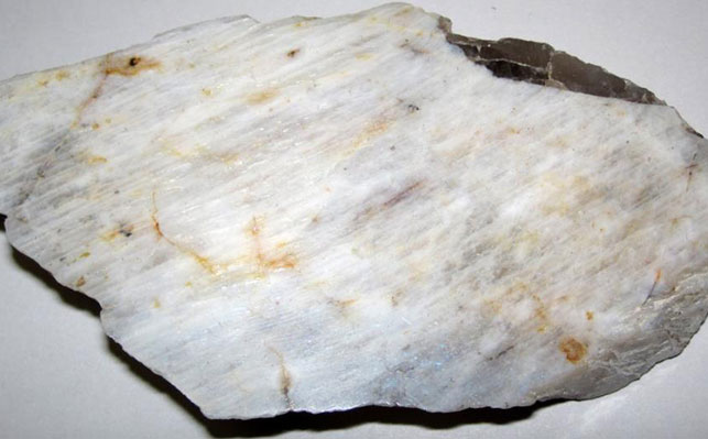 Extracting sodium from feldspar