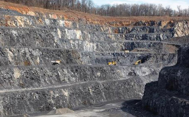 Open-pit mining drilling operation